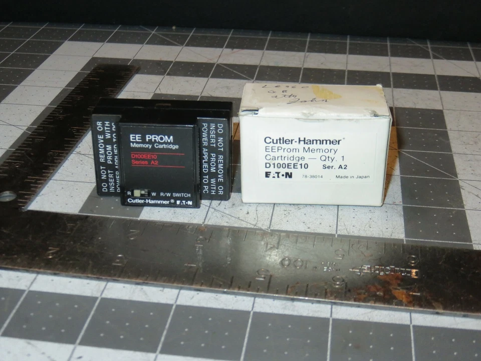 D100EE10 Hammer Eaton PLC Memory Module EE Prom Series A2 - Image 1 of 3
