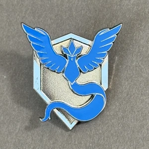 Team Mystic Enamel Pin Pokemon GO Blue Articuno - Picture 1 of 1