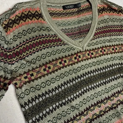 Suéter para mujer Lauren Ralph Lauren Fair Isle cuello en V verde multi geométrico grande Foto 1 de 4