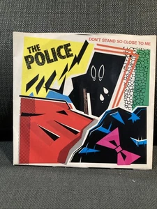 THE POLICE  (7" 45  Vinyl + PS) Don't Stand So Close / A Sermon A&M 2301 1981 NM - Bild 1 von 4