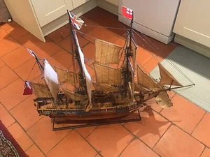 HMS Bounty 1783 Modellino Veliera 95×19×95cm Completamente Costruito SOLO COLLEZIONE - Foto 1 di 8