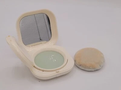 LANEIGE Neo Essential Blurring Finish Powder 7g (MISSING A BIT) - Image 1 of 4