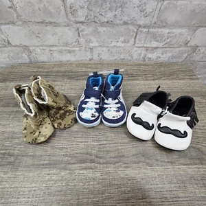 Lot of 3 infant boy shoes size 1 0-3 months - Picture 1 of 4