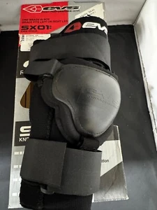 EVS SX01 Knee Brace Youth Black SX01 peewee rider performance gear MX racing - Picture 1 of 5