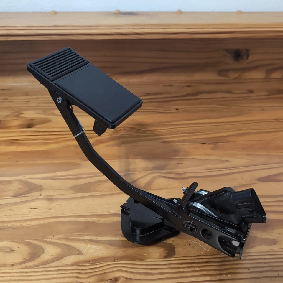 Педаль газа акселератор Chevrolet Impala Buick Lacrosse Allure - Изображение 1 из 4