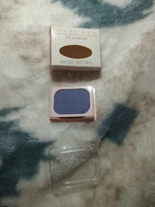 New Vintage Mary Kay Eye Shadow-Discontinued- Blooming Violet 0003 - Picture 1 of 2