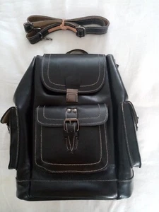 Schwarzer Rucksack aus echtem Leder – brandneu (ca. 36x30x15) - Bild 1 von 11