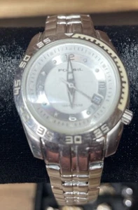 Woman’s Fossil Watch Silver Toned - Picture 1 of 4