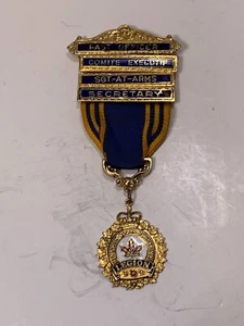 MÉDAILLE DE LA LÉGION CANADIENNE "PAST OFFICIER" "COMITEE EX" "SGT" "SECRETERY" - Bild 1 von 2