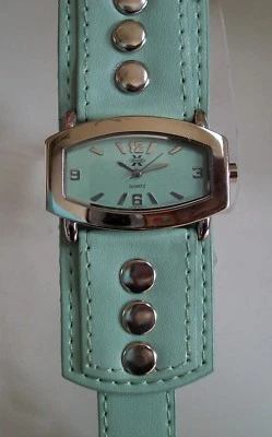 RELOJ MUJER BANDA CUERO VERDE CLARO MODA ELEGANTE ROPA INFORMAL Foto 1 de 4