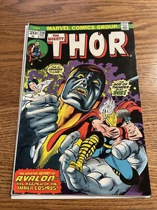 THOR #220 VF/NM -NM MARVEL COMICS 1973 - Picture 1 of 12