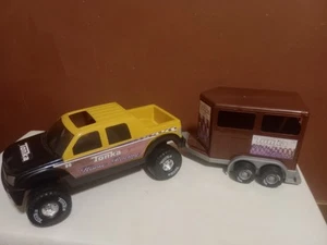 Tonka Pferderennwagen und Pferdeanhänger. Nur eine bei Ebay - Bild 1 von 19