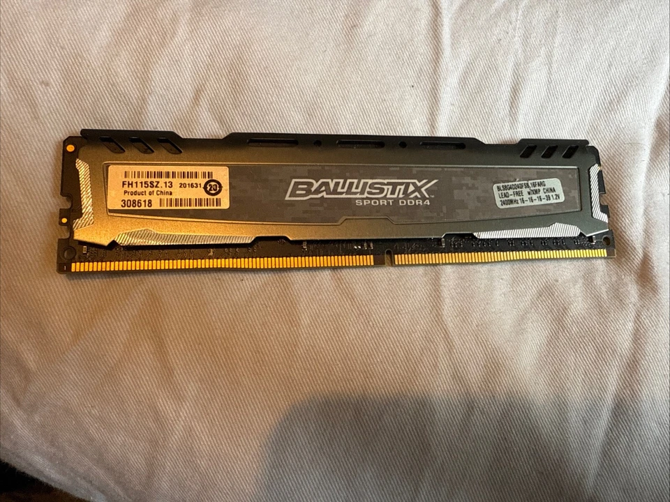 Ballistix 8gb Ddr4 2400mhz Bls8g4d240fsb - Image 1 of 1