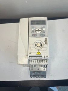 ABB VFD ACS150-03U-09A8-2 AC Drive 3HP 2.2KW 240VAC - Picture 1 of 4