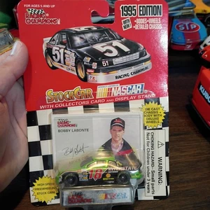 Stock Car NASCAR pressofusa nuova con scatola 1995 Racing Champions scala 1:64 #18 Bobby Labonte - Foto 1 di 2