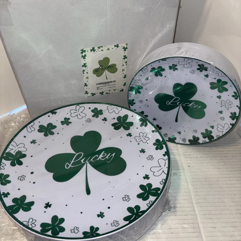 Juego de 60 platos de plástico duro para el día de San Patricio solo di "suerte" Foto 1 de 4