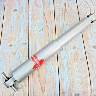 Amortiguador trasero plateado KYB KG5188 para camioneta de carga Chevrolet Express GMC Savana Foto 1 de 4