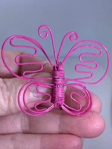 Butterfly Wirework Pink Vintage Metal Brooch Pin M-3179 - Picture 1 of 3