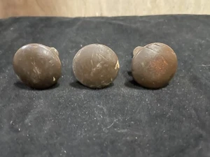 Set (3) Antique Hard Wood Knobs Vintage Round Drawer Dresser Salvage - Picture 1 of 6