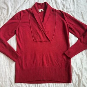 Banana Republic Luxury Cashmere Blend Red Sweater Size Medium **Hole on L sleeve - Picture 1 of 16