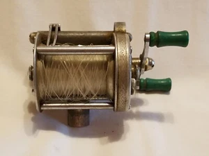 Vintage Pflueger Flew-Ger Nobby Level Wind Fishing Reel No 1963 USA w/ bag & box - Picture 1 of 10