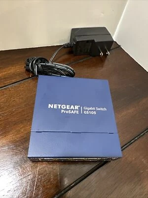 Netgear ProSAFE Gigabit Switch 5-Port GS105 with Power Cord Used - Image 1 of 3