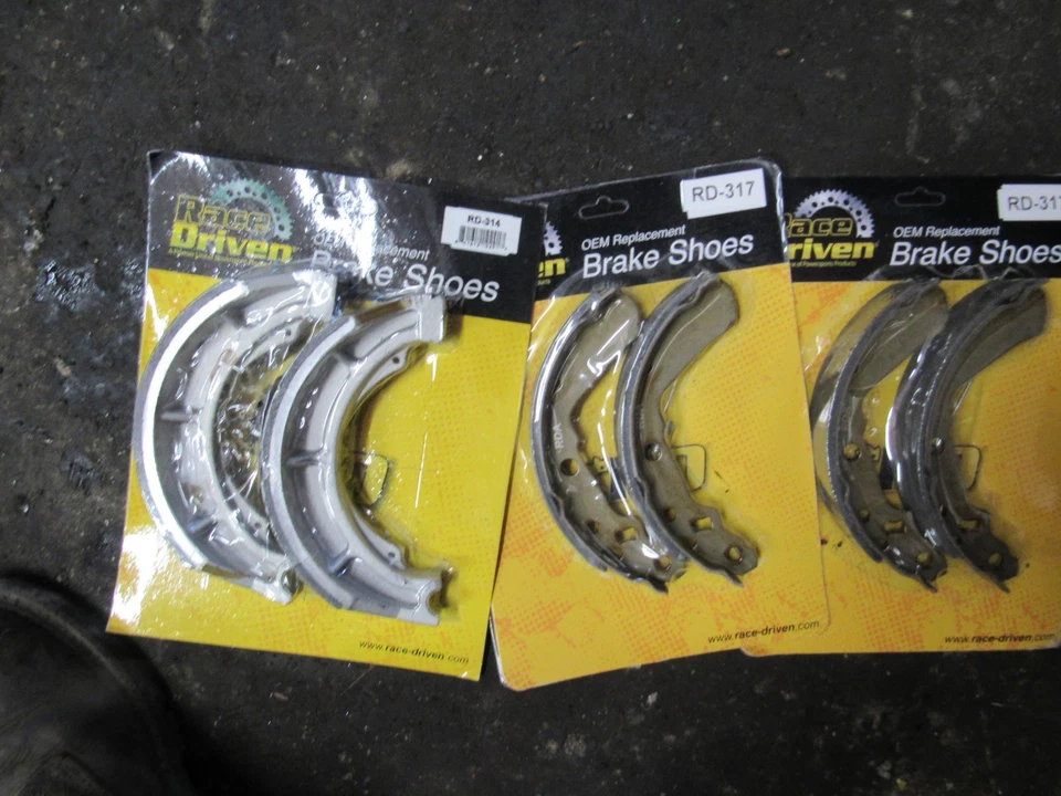 Kit zapatas de freno delanteras y traseras para Suzuki King Quad 300 LTF4WDX 1995-1998 Foto 1 de 1