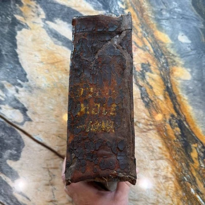 1684 Dutch Van Winkle Bible RARE Amsterdam French Hymns Joannes Van Someren - Image 1 of 4