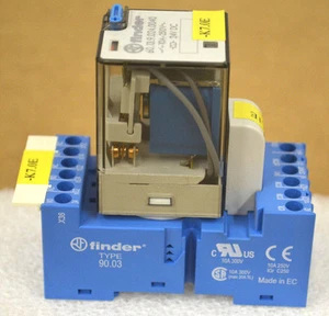 finder Sockel 90.03 + Relais 60.13.9.024.0040 komplett - Bild 1 von 2