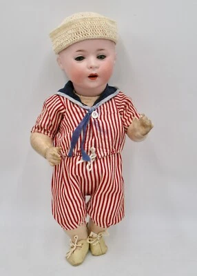 Boneca bebê bisque antiga fofa em roupa de marinheiro Swaine and Co. (?) - Imagem 1 de 4