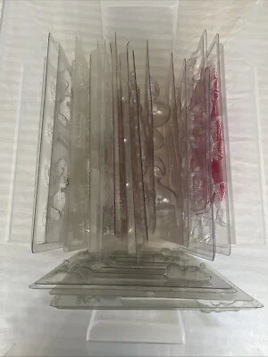 Lote de 20 moldes de caramelo de chocolate de plástico y uno de silicona para animales diferentes Foto 1 de 4