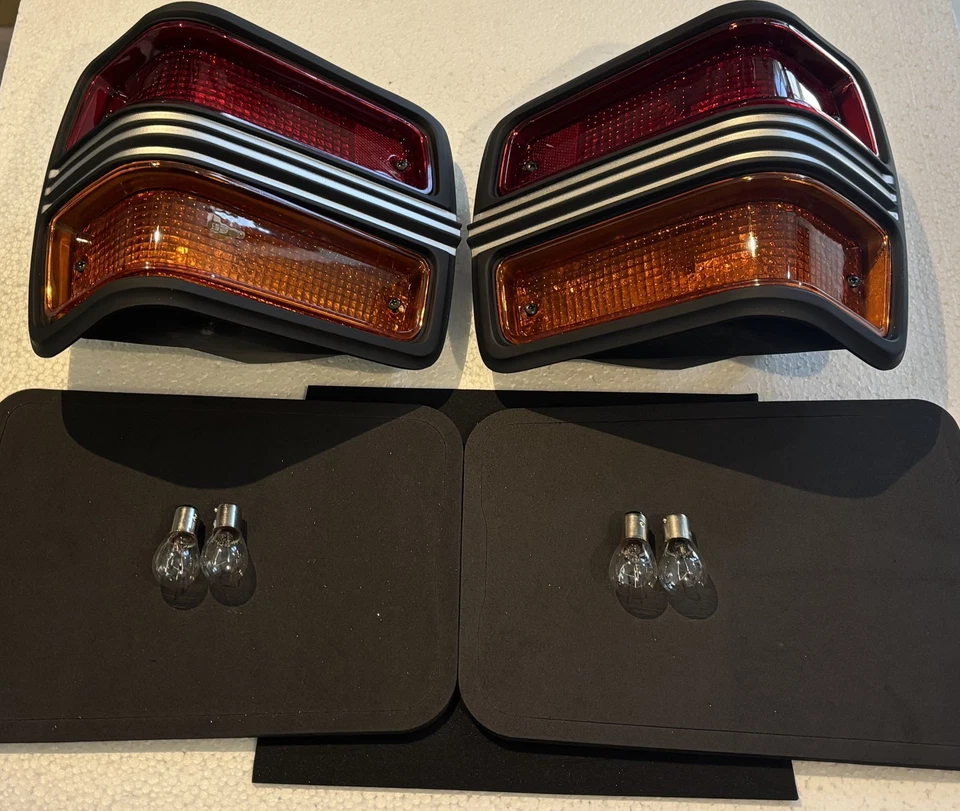 TAIL LIGHT HOUSING KIT SUIT FORD XY GT FALCON WITH GLOBES AND GASKETS - image 1 of 1