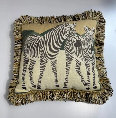 Almohada Riverdale tapiz cebras con flecos cuadrada de 12 pulgadas Foto 1 de 4