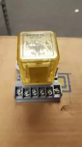 IDEC RR3PA-UL RELÉ W403 - Imagen 1 de 1