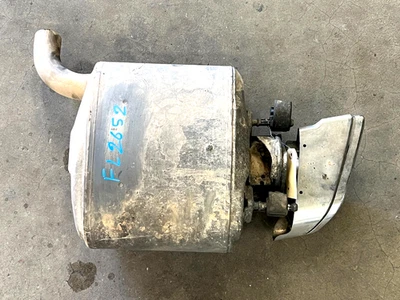 ⭐2015-2024 LEXUS RC350 AWD 后部左侧消声器出口管头原始设备制造商批量2652 — 第 1/4 张图片