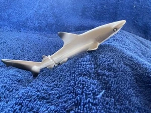 Blacktop Reef Shark de Safari Ltd; juguete/réplica/gris/NUEVO con etiquetas - Imagen 1 de 4