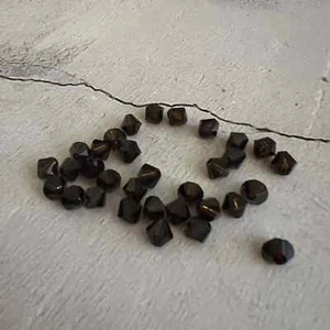 Swarovski Crystal Austrian 6mm Garnet Bicone Faceted Beads - 32 Pieces - Picture 1 of 2