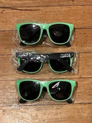 Lote de gafas de sol Kool Aid vintage para niños verdes negras años 90 Foto 1 de 4