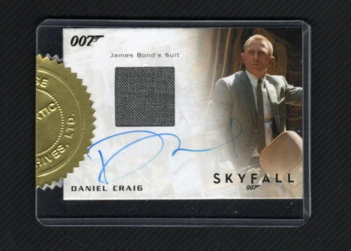 James Bond Archives 2015 Auto Autograph Relic Card Daniel Craig Skyfall #175/250 - Image 1 of 4