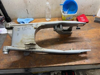 ATK 原始设备制造商 1995 - 96 250 - 260 LQ Swingarm 使用良好 — 第 1/4 张图片