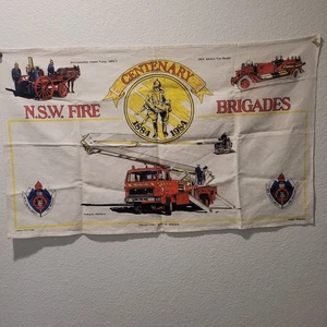Vintage N.S.W. Bandera de algodón impresa a mano centenario de bomberos 1884-1984 - Imagen 1 de 7