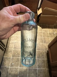 Lemars Bottling Works Hutchinson Soda Bottle Le Mars Iowa IA - Picture 1 of 17