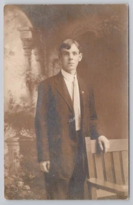 Postal de retrato, joven, era eduardiana RPPC - Imagen 1 de 2