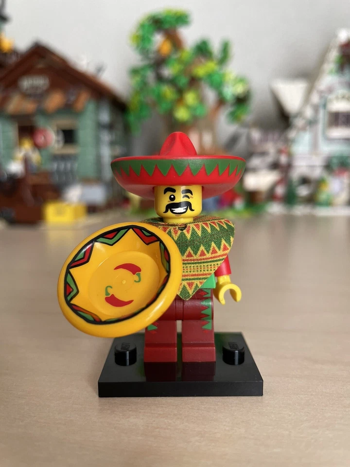 LEGO Batman Movie Series 71017 Minifigure - Arkham Asylum Joker - and Mint