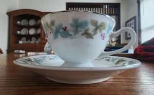 Vintage Cup & Saucer Set Fine China of Japan #6701 White Green Blue ! - Picture 1 of 24