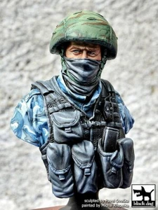 "Perro Negro 1/10 "Ucrania Hoy"" Soldado Ucraniano con Busto Pasamontañas B10011 - Imagen 1 de 1