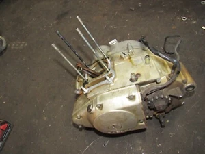 1990 suzuki gn125 lower end motor engine bottom end crank cases transmission - Picture 1 of 2
