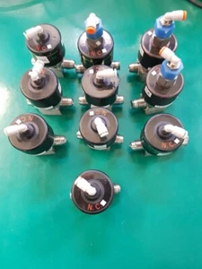 LOT OF 5 UNITS FUJIKIN C.NO. 097676 O.P. 0.4~0.6MPa TYPE N.C. - Picture 1 of 4