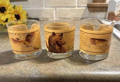 Set Of 3 Vintage Avon Wildlife Whiskey Glasses By Tom O’Brien Bear Fish Pheasant - Image 1 of 4