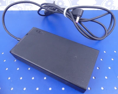 ACER ASPIRE V15 V5-591G Notebook Netzteil PA-1131-16 / 19V - 7,1A - 135W - Bild 1 von 2